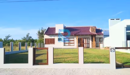 Casa à venda no bairro Balneario Bellatorres - Passo de Torres/SC