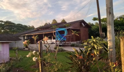 Sítio com casa,edícula,campo de futebol,quiosque e deck com piscina próximo ao Shoping Prime.