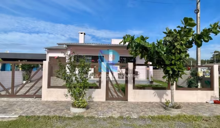 Casa à venda no bairro Balneario Bellatorres - Passo de Torres/SC