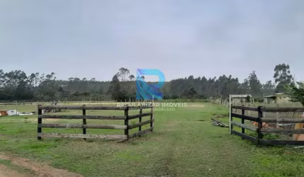 Chácara com 2.112m² em Balneário Gaivota