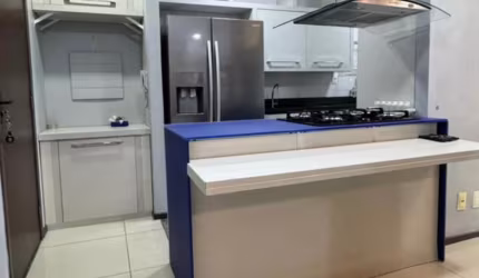 ANICÊ, lado do SESI.  Mobiliado, nascente, 2qts e 1 vg cob.