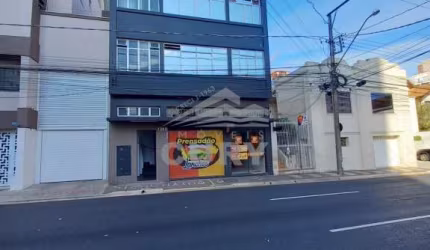 Imóvel no Centro - Comercial ou Residencial