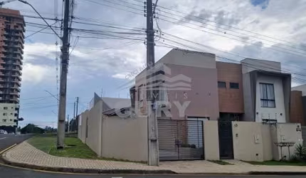 SOBRADO DE ESQUINA À VENDA - ÓRFÃS