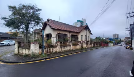 Terreno de esquina no Orfãs