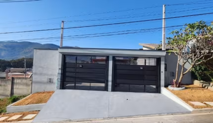 Casa com 3 dormitórios à venda, 150 m² por R$ 1.200.000 - Jardim Maristela - Atibaia/SP