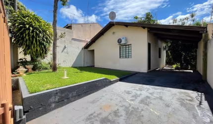 Casa com 3 quartos à venda na Aynires, 25, Residencial Tupy, Ibiporã por R$ 230.000