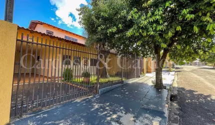 Casa com 3 quartos à venda na Tocantins, 81, Jardim Quebec, Ibiporã por R$ 600.000
