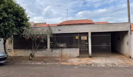 Casa com 4 quartos à venda na Silvano Lardioso, 230, Jardim do Lago, Ibiporã por R$ 315.000