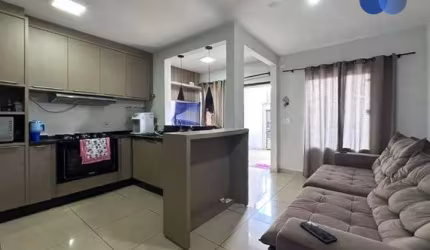 Casa com 2 quartos à venda na Eliana Alvin Dias, 233, Coliseu, Londrina por R$ 360.000
