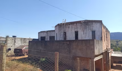 Vende-se  casa no bairro Bandeirantes