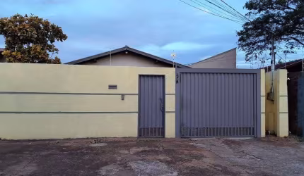 Vendo espaçosa Casa Térrea Bairro Novo Paraná