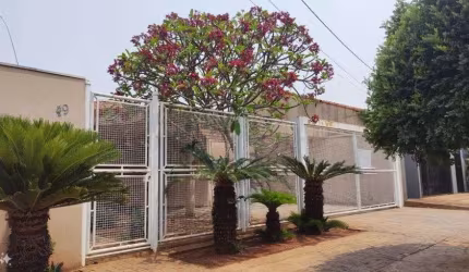 Bairro Monte Carlo casa com 5 quartos em ótima localização