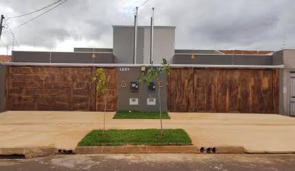 Linda casa Terrea com 3 suites Bairro monte Castelo