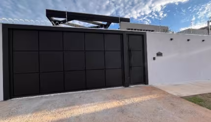Casa de Alto Padrão com Piscina Aquecida e Design Moderno