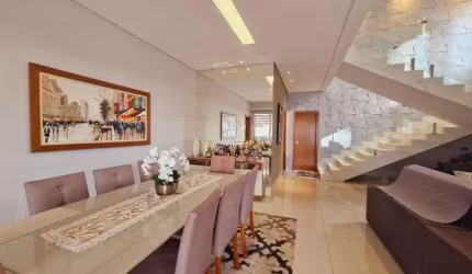 Rita Vieira (Morumbi) - Luxuoso Sobrado com 4 Suítes e Área de Lazer Completa