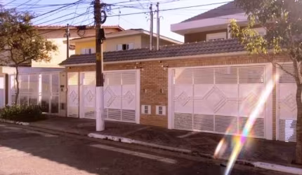 Sobrado para venda com 3 quartos, sendo 3 suítes, 500m²