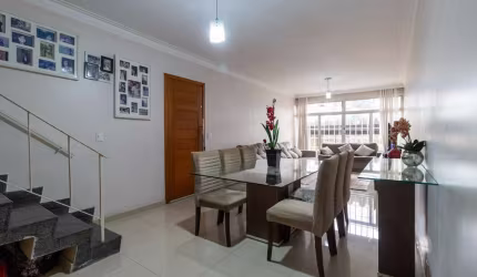 Sobrado para venda com 3 quartos, sendo 1 suíte, 142m²
