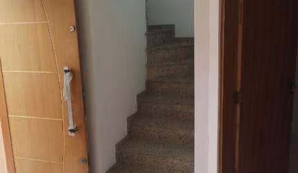 Sobrado em Condominio fechado com 2 Suites