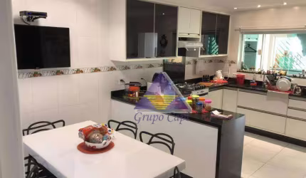 Lindo Sobrado com 3 pavimentos no Anália Franco