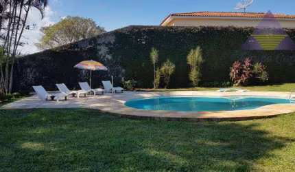 Casa em Atibaia com terreo no 1.600m² para venda