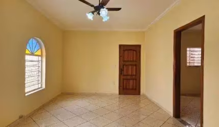 Casa Com Piscina e 3 Dormitórios sendo 1 Suíte à venda, 154 m² por R$ 680.000 - Jardim Nova Europa - Campinas/SP