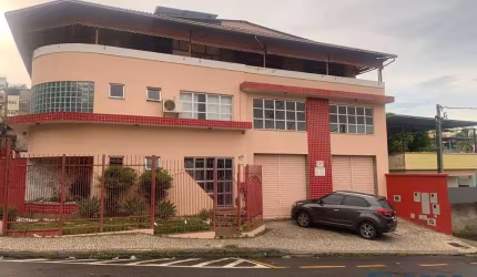 Galpão para alugar, 340 m² por R$ 7.322,09/mês - Democrata - Juiz de Fora/MG