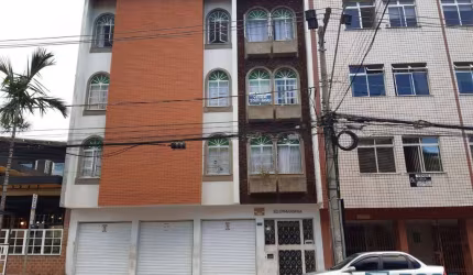 Apartamento à venda com 3 quartos, DCE, vaga, por R$ 350.000 - Passos - Juiz de Fora/MG