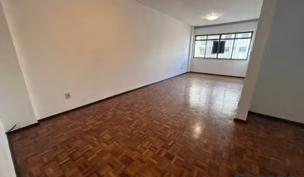 Apartamento com 4 quartos sendo 1 suíte para venda no Centro - Juiz de Fora/MG, 167 m², com excelente localização, por R$ 589.000,00