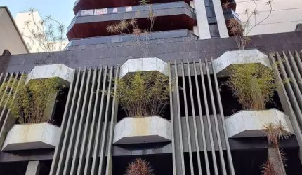 Cobertura triplex com 4 quartos sendo 3 suítes, para venda no Centro- Juiz de Fora/MG, 418m², com excelente localização, por R$ 2.950.000