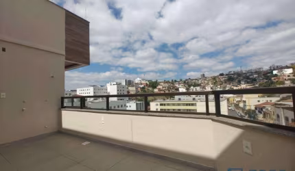 Cobertura com 4 quartos sendo suítes, para venda no São Mateus - Juiz de Fora/MG, 140m², com excelente localização, por R$ 879.000