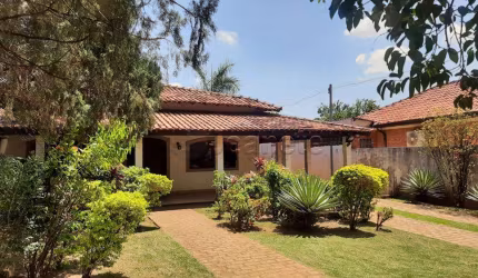 Casa com 4 quartos à venda no Centro, Nova Odessa  por R$ 1.500.000