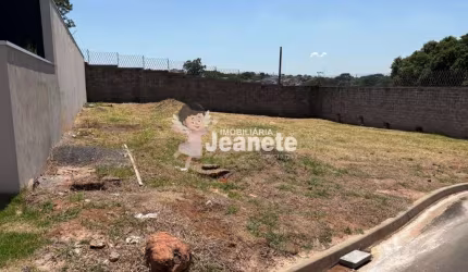 Terreno à venda no Engenho Velho em Nova Odessa/SP.