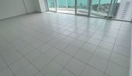 Cobertura duplex em ponta negra