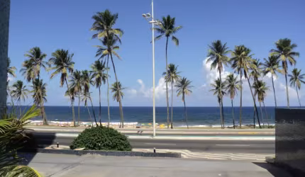 Excelente apto com duas suítes, frente pro mar