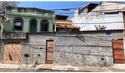 Oportunidade de Compra: Duas Casas no Mesmo Terreno no Bairro de Lourdes, Juiz de Fora-MG