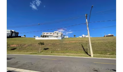Terreno Exclusivo no Condomínio Alphaville em Juiz de Fora: Vista Deslumbrante e Localização Privilegiada