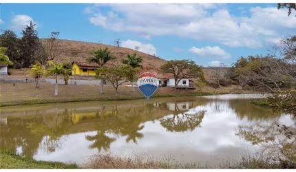 Sítio com 6 casas à venda, 360000 m²