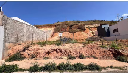 TERRENO COM 438 m² COM PROJETO E ALVARÁ APROVADOS - 259 MIL