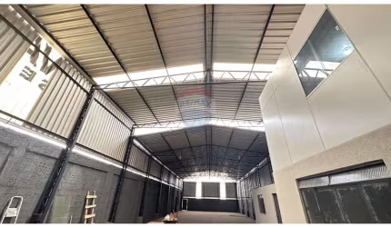 Galpões para alugar em Juiz de Fora, MG. Área total construída útil 850m².