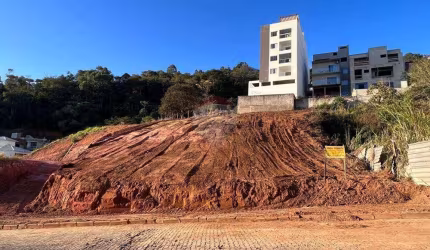 Terreno à Venda com Projeto Aprovado!