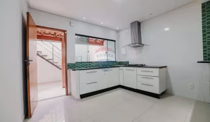 Casa ampla com 3 Quartos e 1 Suíte com Closet bem distribuída no Bairro Bom Jardim – Conforto e sofisticação