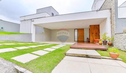 Casa Moderna com 4 quartos no condomínio Bosque Imperial
