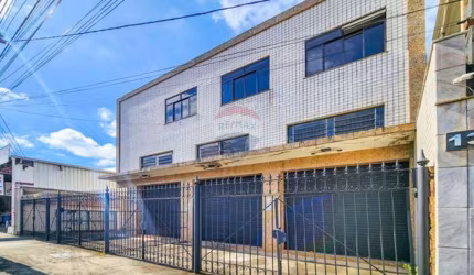 Excelente Galpão Industrial com 900m2