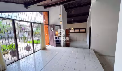 Casa com 3 Quartos à venda, Trindade