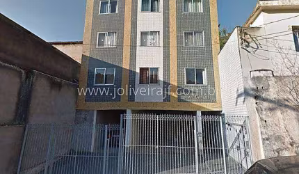 Ótimo Apartamento de 2 Quartos e sem garagem na parte baixa do Santa Cecília - Excelente Localização.