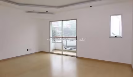 Apto amplo com 3 quartos (suíte), 2 vagas, e elevador no bairro São Mateus