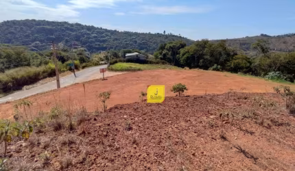 Excelente terreno, com 3.200m², no centro de Torreões, de esquina, e pronto para construir - No centro de Torreões.