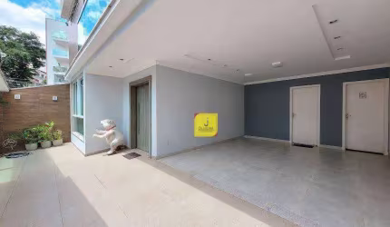 Casa com 3 quartos (reversível para 4), espaço gourmet e 2 vagas no Jardim Laranjeiras