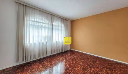 Amplo apto com 2 salas,  3 quartos (suíte),  e garagem no Alto dos Passos