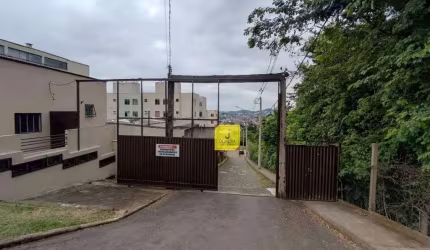 Apartamento com 2 dormitórios à venda, 55 m² por R$ 120.000,00 - Bom Jardim - Juiz de Fora/MG